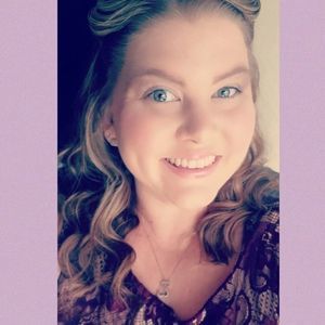 Meet your Posher, April